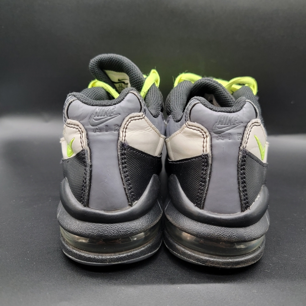 Air Max - Picture 3 of 6